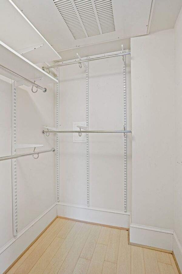 Building Photo - 1451 Park Rd NW