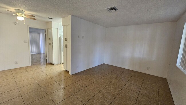 Building Photo - Winterhaven Small Apartment Community, Rem...
