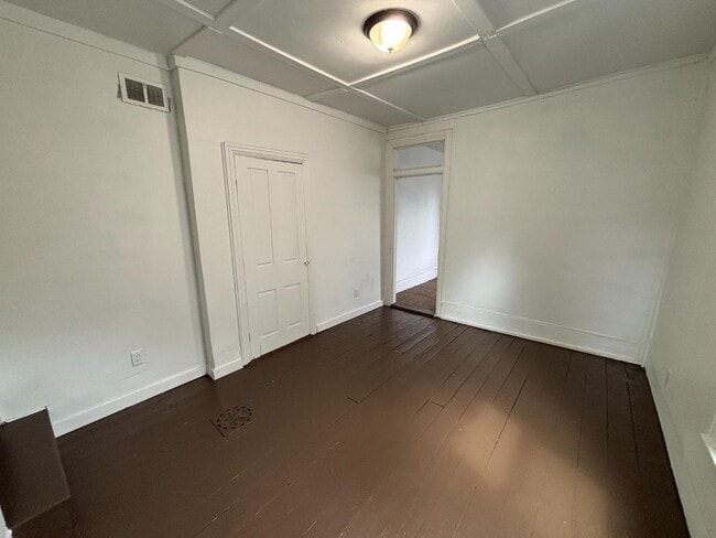 Building Photo - 2317 7th Ave