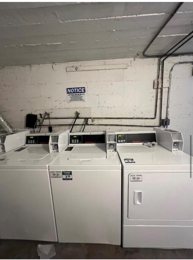 Building Photo - 1555 Pennsylvania Ave