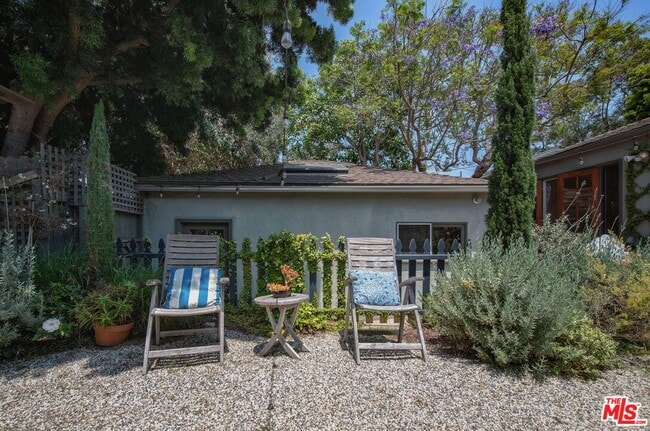 Building Photo - 543 28th Ave