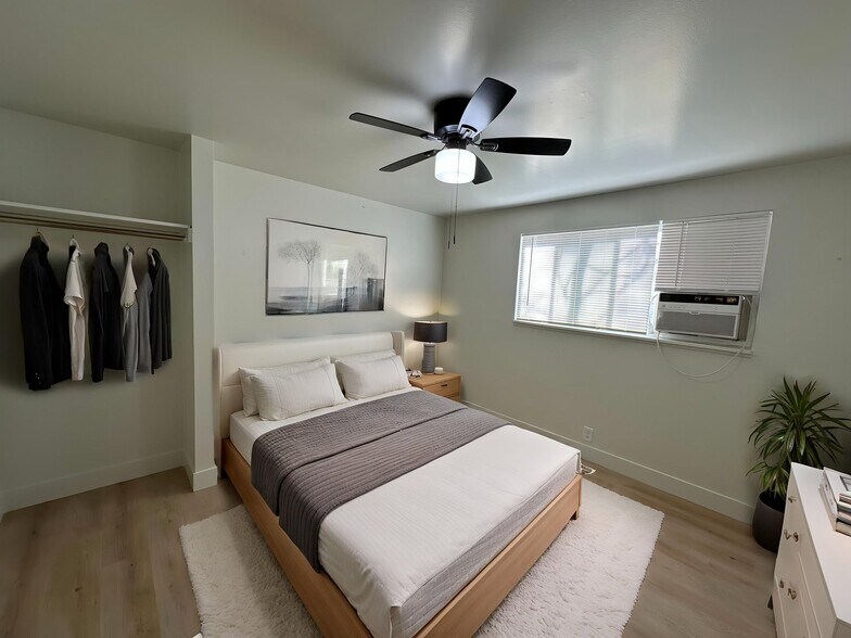 Building Photo - 1340 S 200 E