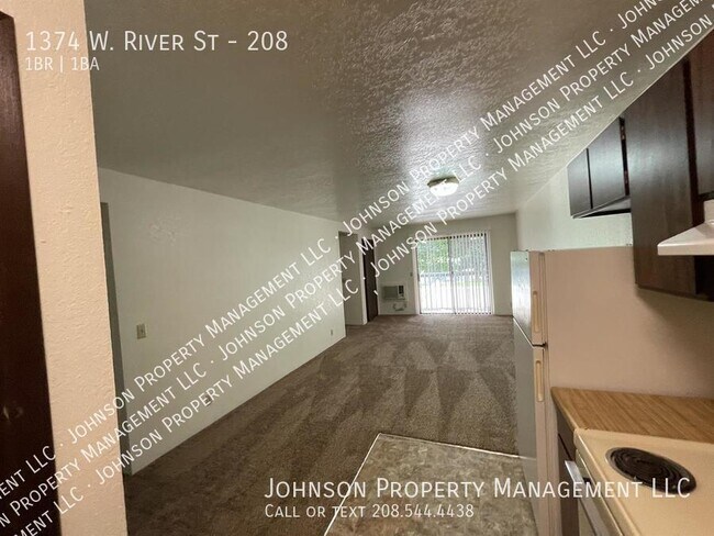 Building Photo - 1374 W River St