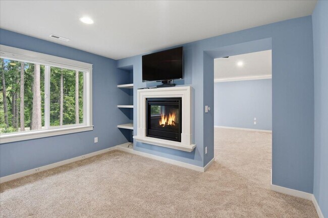 Building Photo - 4bd/4.5ba Sammamish Home