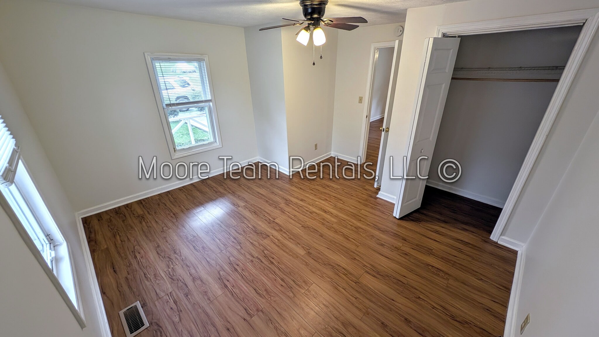 Building Photo - 818 3rd Ave W