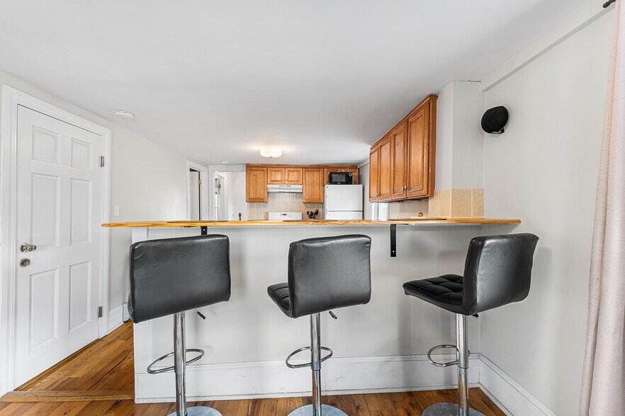 Building Photo - 42 Jefferson St