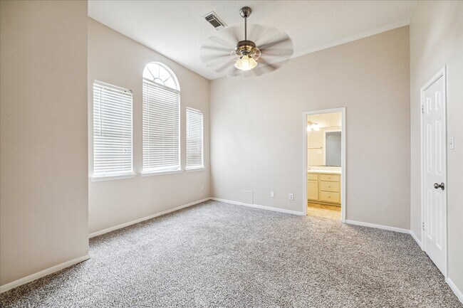 Building Photo - 11902 Oakner Dr
