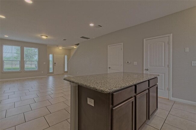 Building Photo - 315 N Heatherwilde Blvd