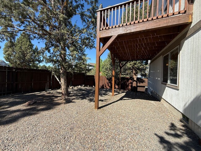 Building Photo - Spacious 4 Bed, 3 Bath Home - Terrango Glen