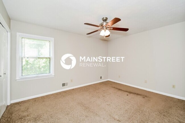 Building Photo - 3 Bedroom Pet-Friendly Home in Louisville,...