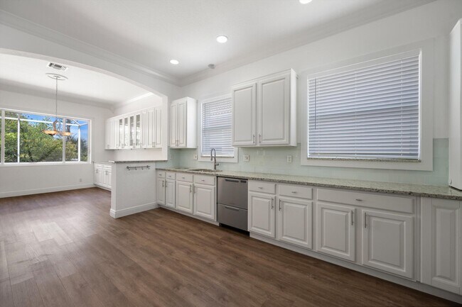 Building Photo - 9150 Bay Harbour Cir