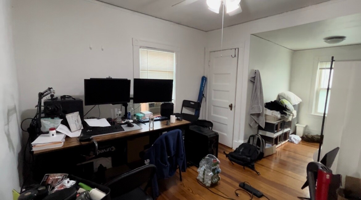 Building Photo - 108 Brooks St