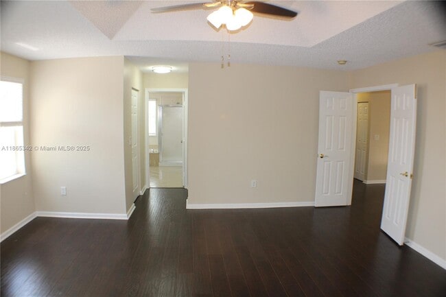 Building Photo - 4955 SW 166th Ave