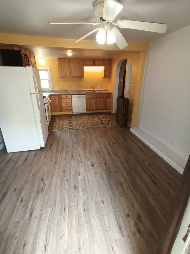 Building Photo - 2009 2nd St NE