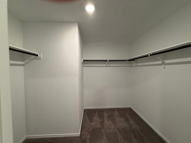 Building Photo - Dream Home in Seguin- 3 Bedroom / 2 Bath -...