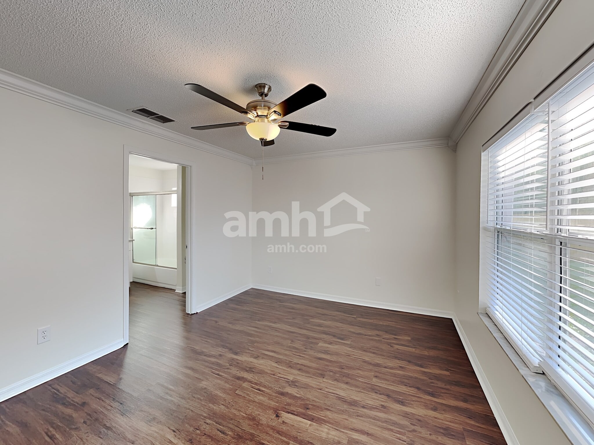 Building Photo - 2273 Heathwood Cir