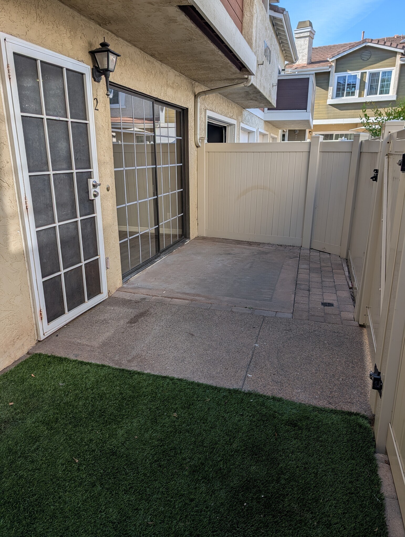 Building Photo - 10170 Palm Glen Dr