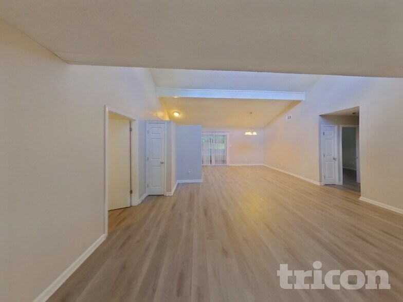 Building Photo - 3224 Creekwood Dr