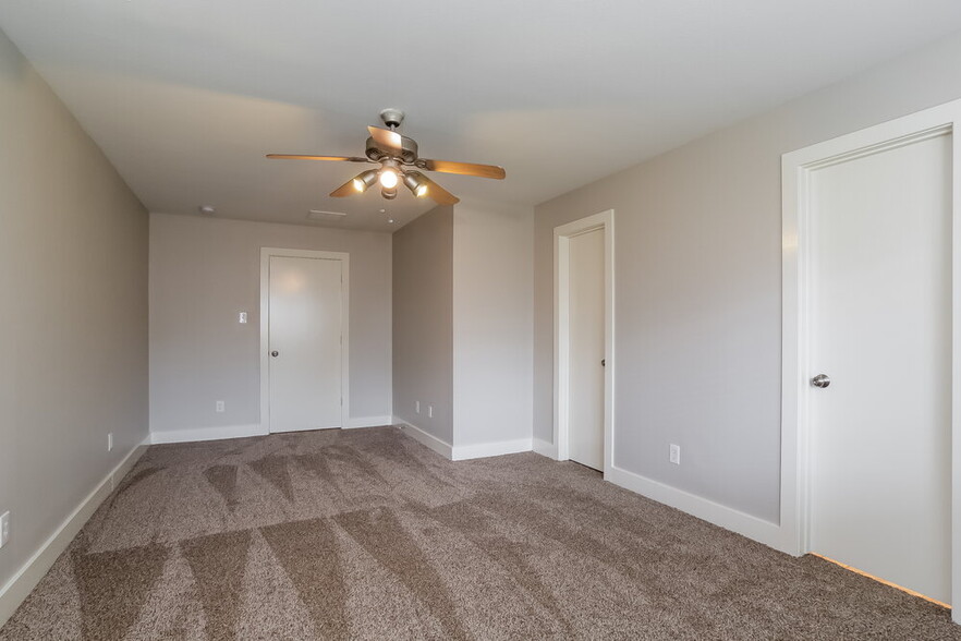 Building Photo - 422 Laurel Timbers Dr