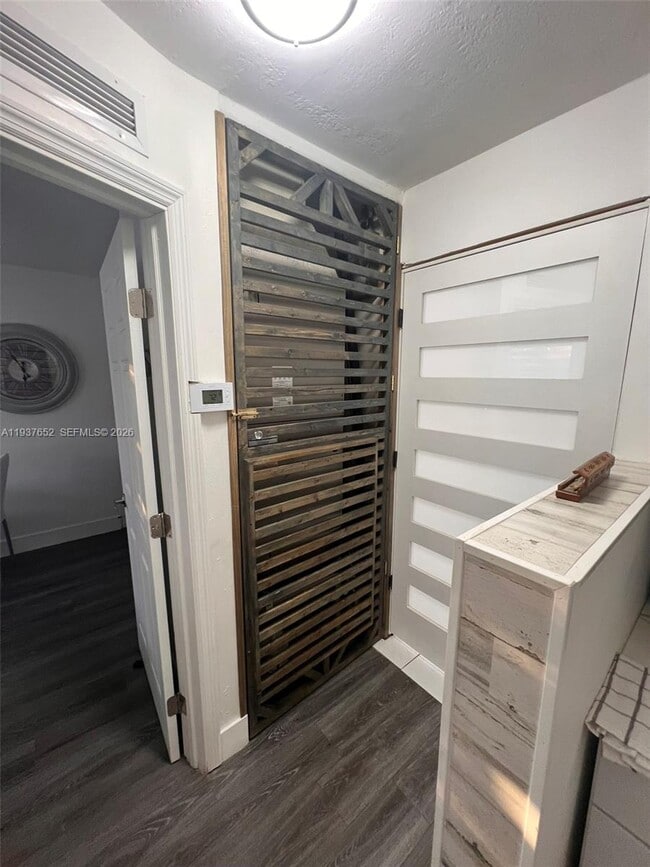 Building Photo - 3411 SW 121st Ave