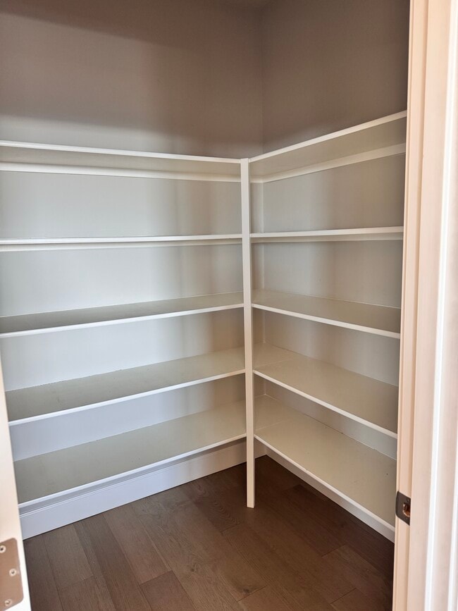 Building Photo - 12050 SW Autumnview St