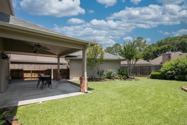 Building Photo - 20722 Fawnbrook Ct