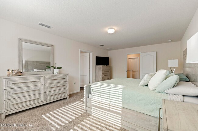 Building Photo - 2411 Oak Stream Dr