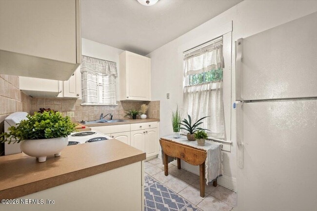 Building Photo - 1623 Minerva Ave