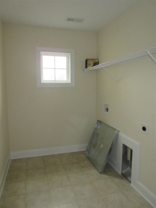 Building Photo - 403 Wolfe Ln