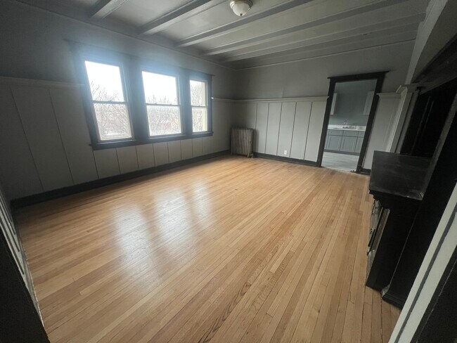 Building Photo - 4958 S Michigan Ave