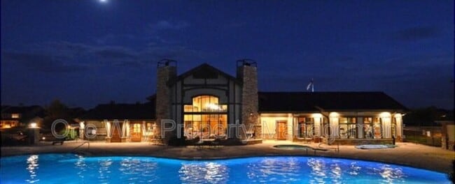 Building Photo - 6607 W 3rd St