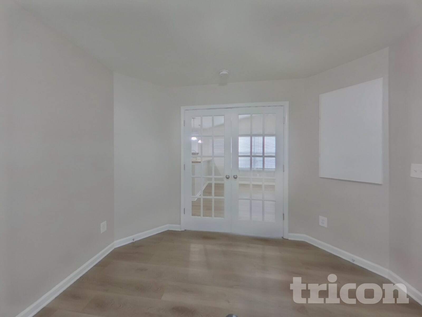 Building Photo - 158 Bonhomme Cir