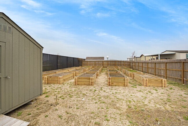 Building Photo - 151 Piper Path