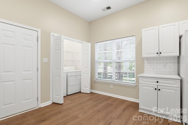 Building Photo - 13114 Woodland Farm Dr