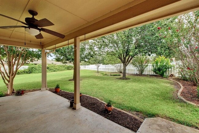 Building Photo - 904 Black Canyon St