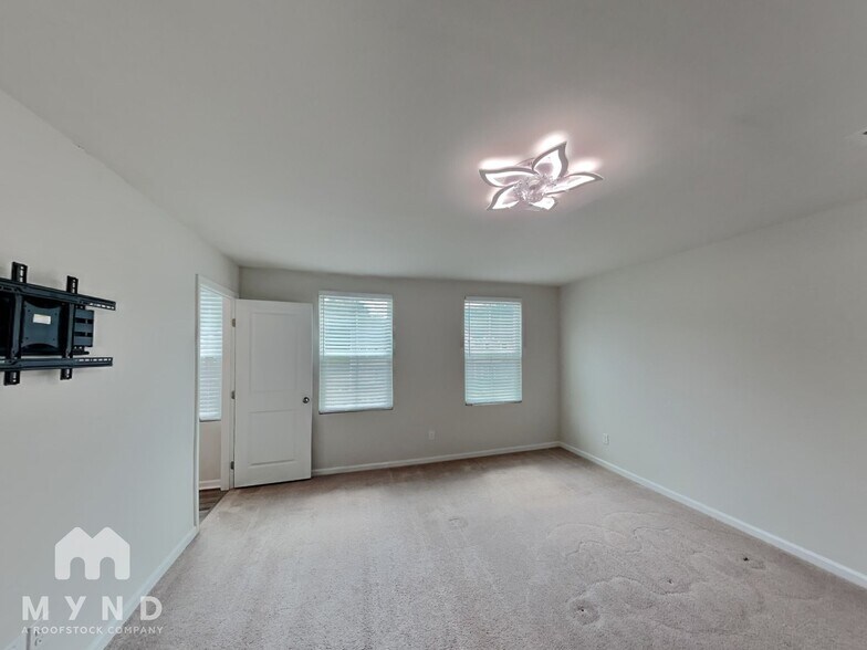 Building Photo - 7013 Ludell Ln