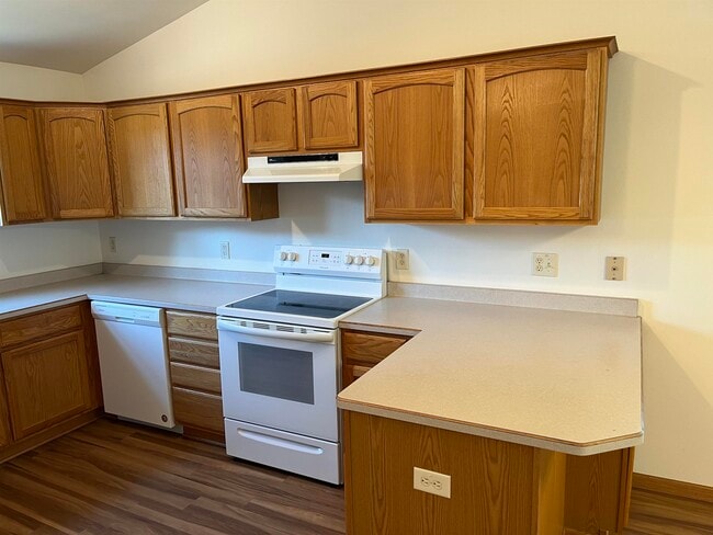 Building Photo - 1175 St Albert the Great Ct