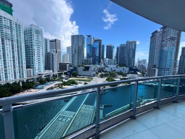 Building Photo - 350 S Miami Ave