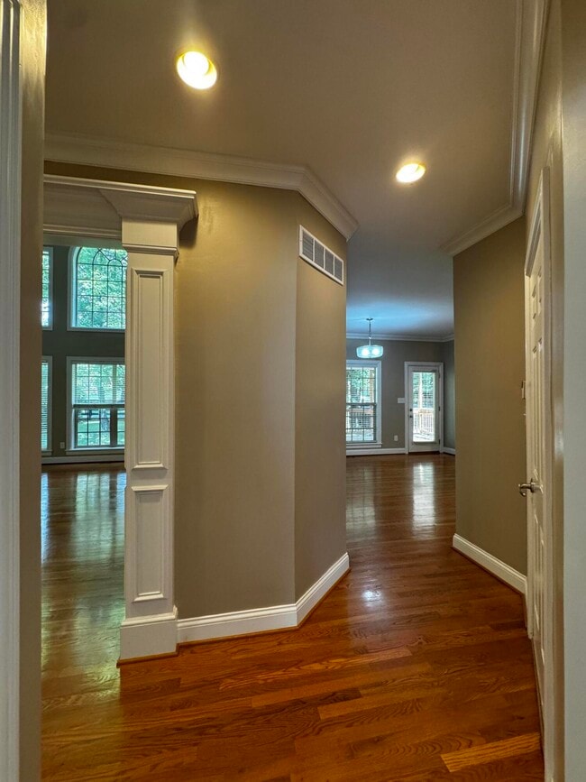 Building Photo - 3120 Hemingway Ln