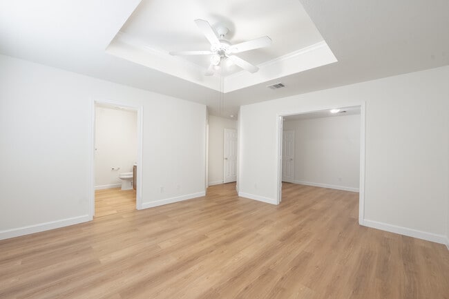 Building Photo - 3926 Privet Pl