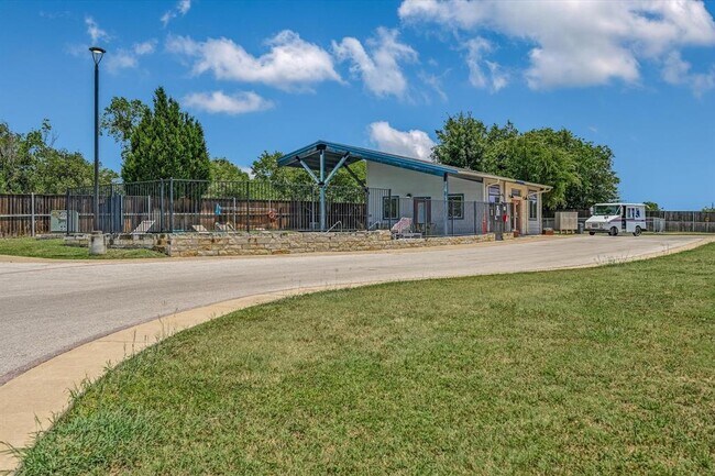 Building Photo - 7805 Cooper Ln