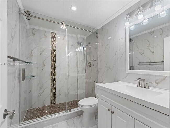 Building Photo - 1800 NW 24th Ave