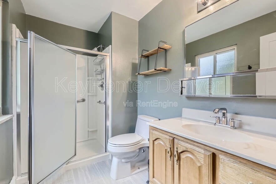 Building Photo - 5802 Queen St