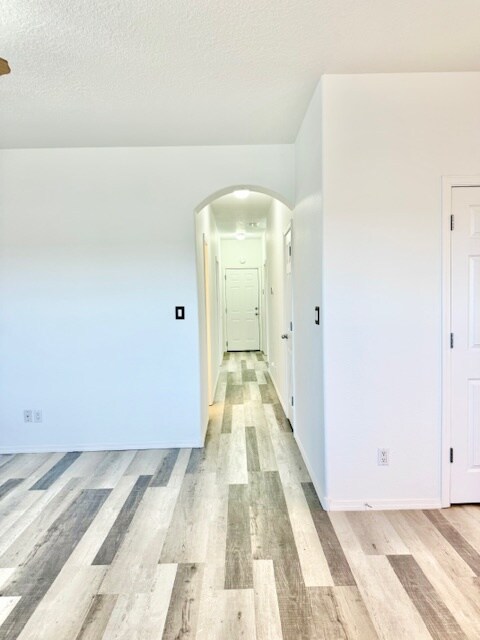 Building Photo - 1199 Mirador Loop N E