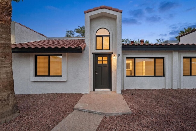 Building Photo - 7826 E Heatherbrae Ave
