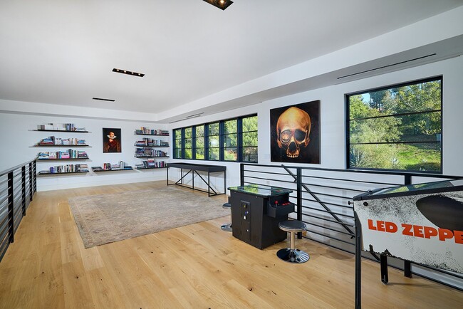 Building Photo - 4773-75 El Mirlo