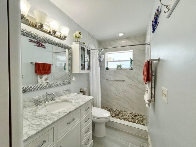 Building Photo - 2766 Emory Dr W