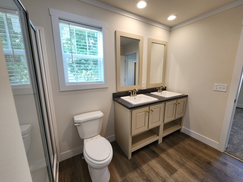 Building Photo - 17 Video Ct