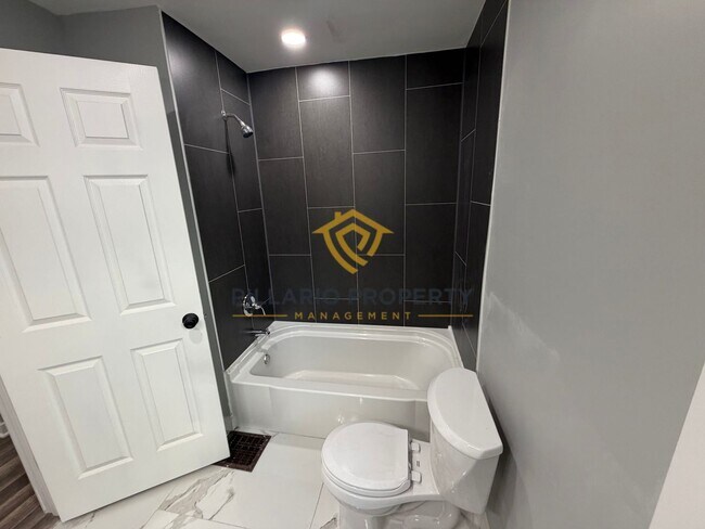 Building Photo - Fully Renovated 2-Bedroom Home Near Christian Park Available NOW!