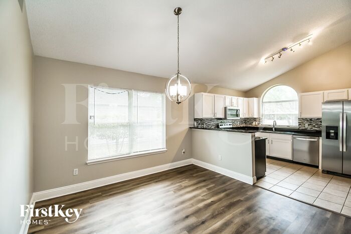 Building Photo - 10534 Otter Creek Dr